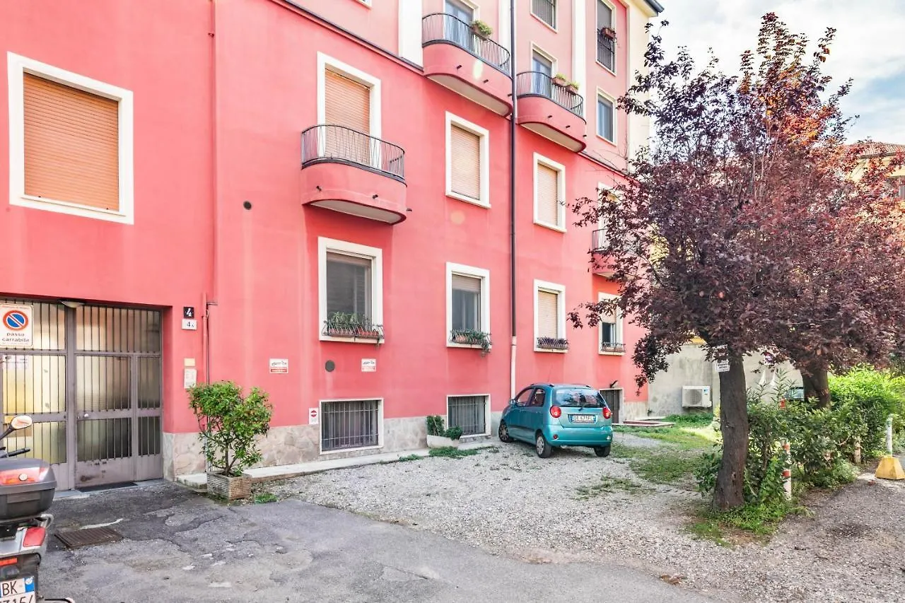 Apartment Appartamento Trilocale 95Mq Milano - Bocconi E Navigli Italy