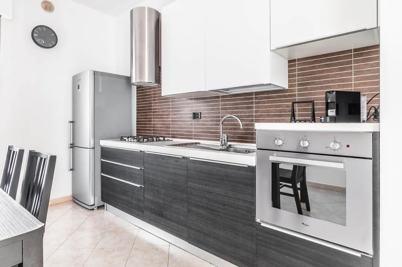 Apartment Appartamento Trilocale 95Mq Milano - Bocconi E Navigli Italy